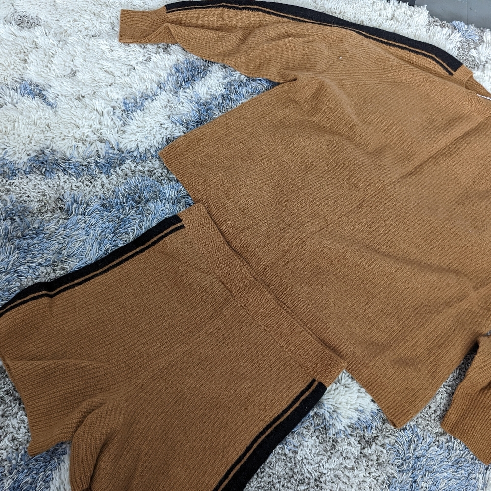 100% Cashmere.Victoria's secret cashmere set